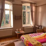 Gutshaus Alt-krassow 公寓 *